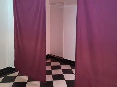 Local 30 m2 Aprox