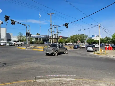 Venta Local Comercial y Oficinas - Félix San Martín al 1.000 - Neuquén Capital