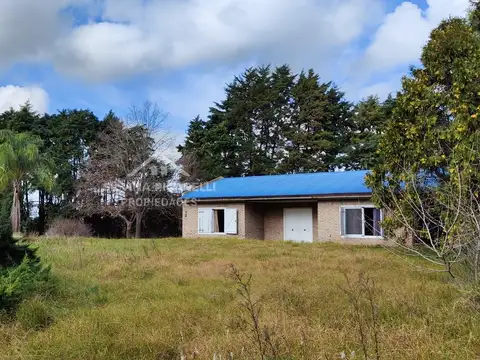 OPORTUNIDAD ! CASA CON DOS DORMITORIOS, PILETA Y QUINCHO  - 2900 METROS (4 LOTES) 100