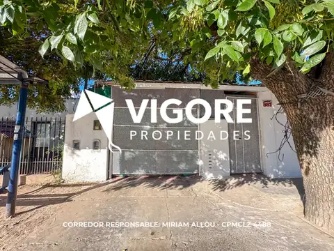 Casa 4 ambientes de 120 m² en venta c/ cochera en Ezeiza