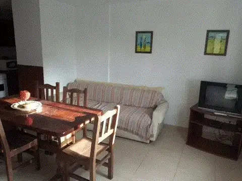 1 3000, Piso 1