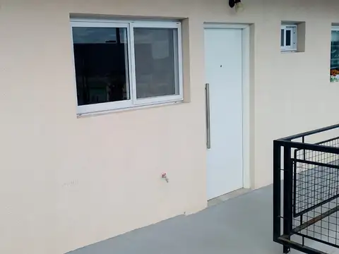 Departamento  dos ambientes Planta Alta  Agulleiro esq  R Falcon