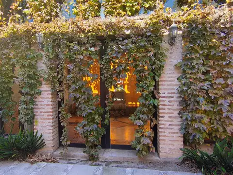 Casa 5 ambientes con 1 baño