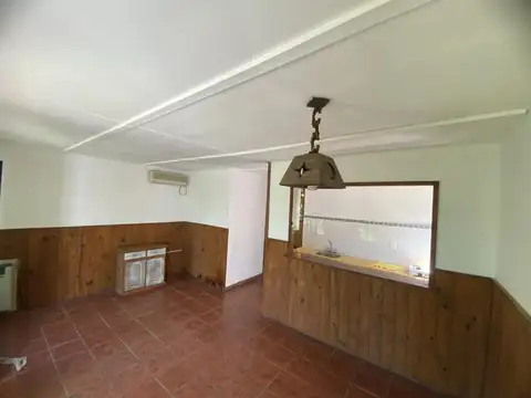 Casa 3 ambientes con 1 baño