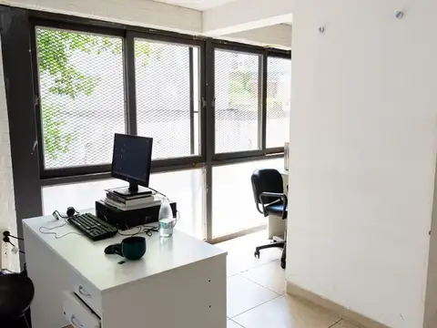 Local, con Oficinas En Venta La Plata