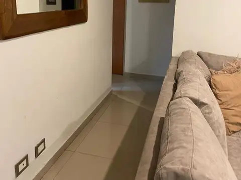 DEPARTAMENTO 4 AMBIENTES EN 1ER PISO, A DOS CUADRAS DE LA ESTACION DE EL PALOMAR - FICHA 9571