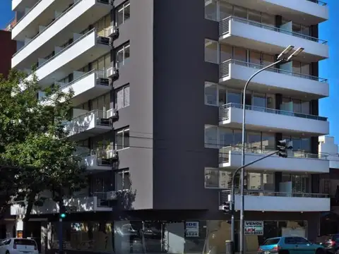 HERMOSO MONOAMBIENTE BALCON FLORES