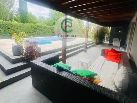 Casa en Venta con 6 cocheras