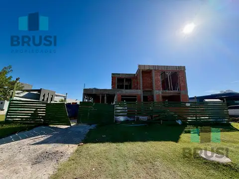 Casa en Venta en Countries y Barrios Cerrados en Ezeiza, USD 590.000