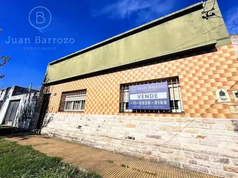 Venta Casa con 2 dormitorios en Remedios de Escalada.