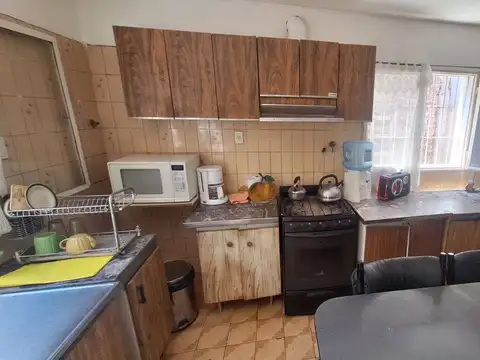 Casa 7 ambientes con 3 baños
