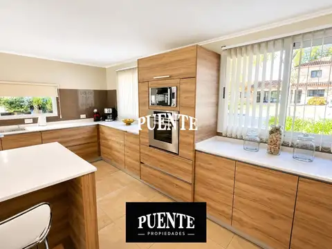 Casa en Venta en Saint Thomas, Canning, con lote doble