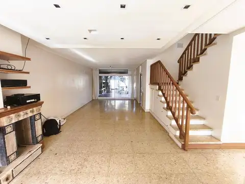 Casa 6 ambientes con 4 baños