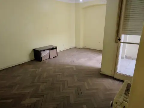 4 AMB EXCEL OPORTUNIDAD FTE AL PQUE RIVADAVIA A REFACCIONAR