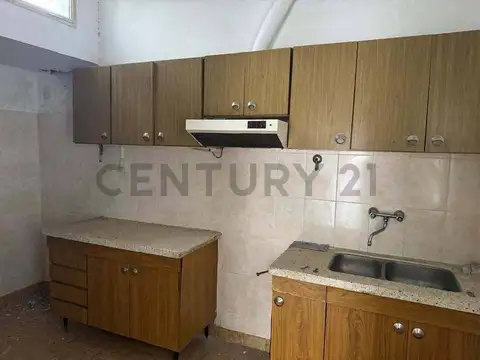 Berutti 200, Piso 0