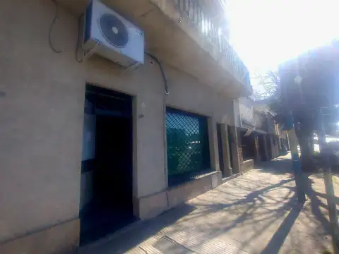 Local en Alquiler en Luis Agote, $ 390.000
