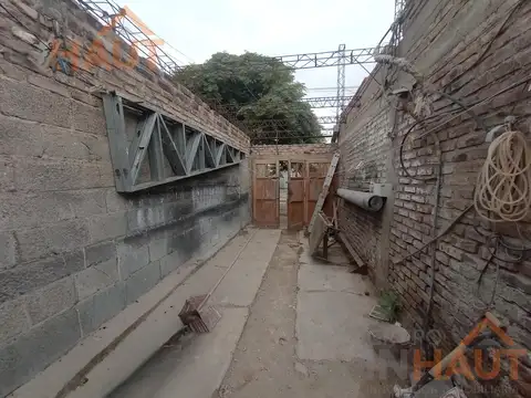 Casa 2 ambientes con 1 baño