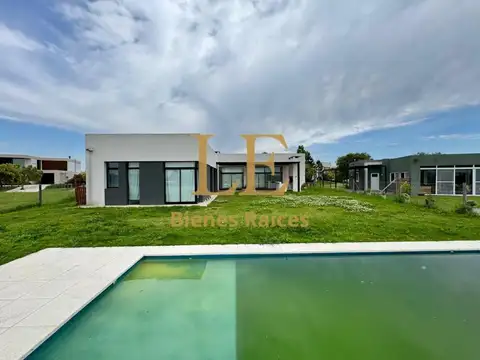 Casa en Alquiler de 3 dormitorios