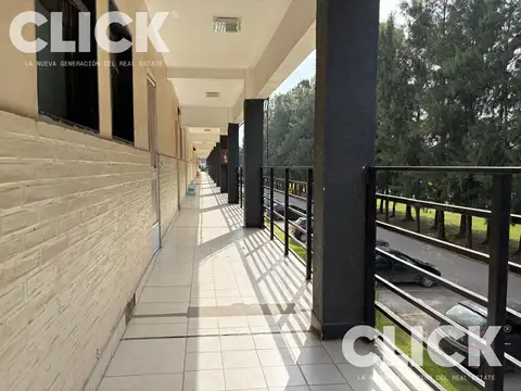 Departamento 3 ambientes en venta con cochera en Country El Venado I