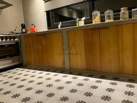 Casa 4 ambientes con 3 baños