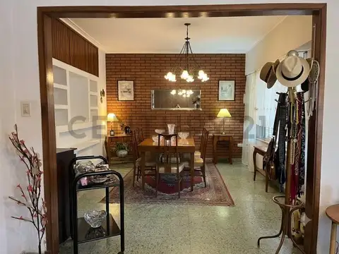 Departamento 4 ambientes con 2 baños