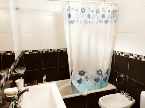 Casa 2 ambientes con 1 baño