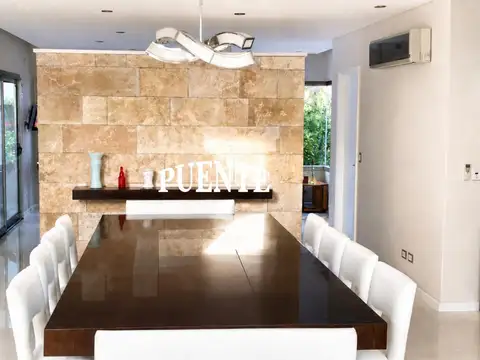Casa en Alquiler de 4 dormitorios