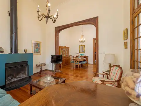 Casa en Venta con 1 cochera