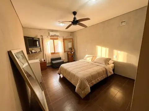 Casa en Venta con 4 cocheras