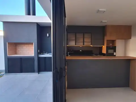 Depto Tipo Casa en Venta de 4 ambientes