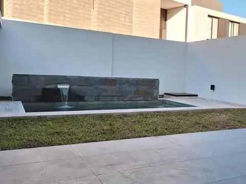 Depto Tipo Casa en Venta de 3 dormitorios