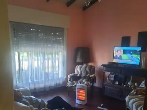 Casa 3 ambientes con 1 baño