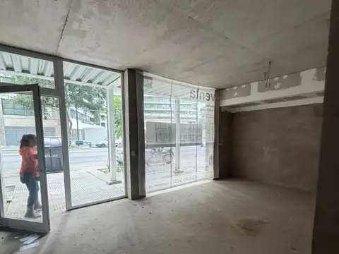 Local en Venta en Coghlan, USD 200.000