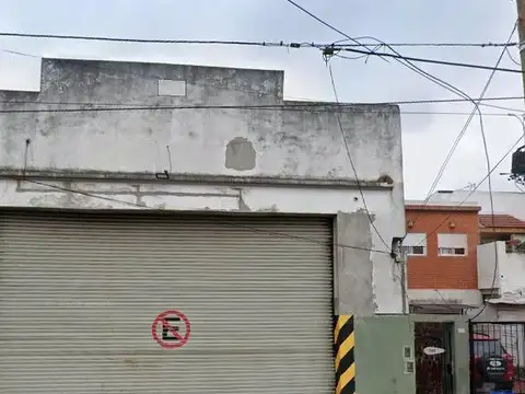 Departamento tipo Ph en venta de 3 ambientes con galpón y patio