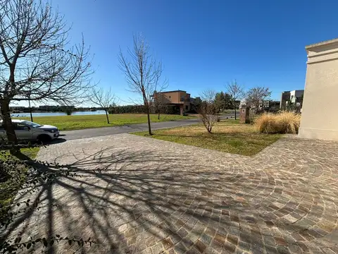 Casa en Venta en El Cantón - Barrio Puerto, USD 260.000