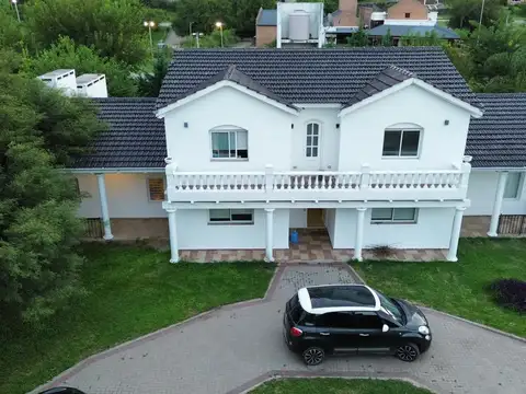 VENTA CASA COUNTRY 4 HOJAS MENDIOLAZA CÓRDOBA