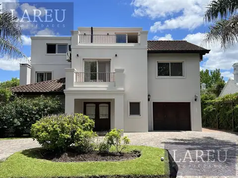 Casa en venta en el Barrio Privado Bermudas, Pilar