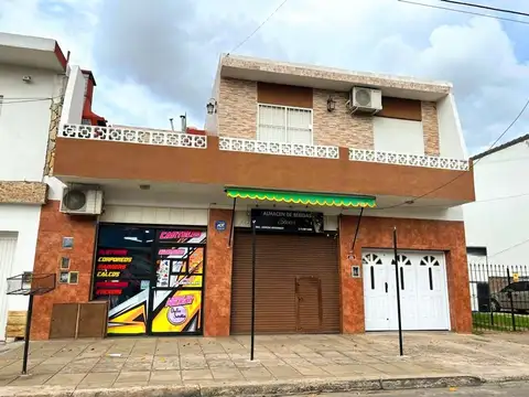 CASA 4 AMBIENTES VENTA CON LOCAL ISIDRO CASANOVA
