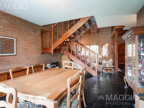 Casa 4 ambientes con 3 baños