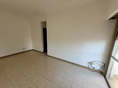 Alte G Brown 300, Piso 8