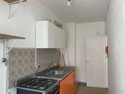 Departamento en Alquiler en Monte Castro, $ 600.000