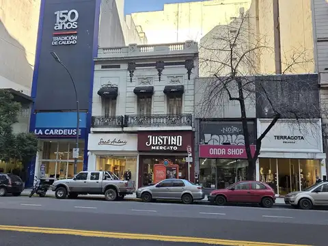 Local Comercial en Alquiler en Av. Santa Fe y Montevideo. Barrio Norte