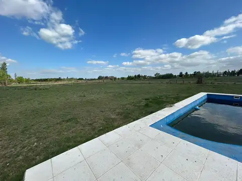 VENTA LOTE CON MEJORAS - BARRIO LA AMANECIDA EXALTACION DE LA CRUZ