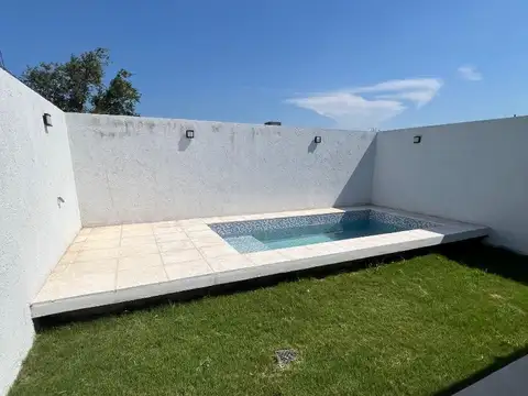 Casa en Venta con 1 cochera