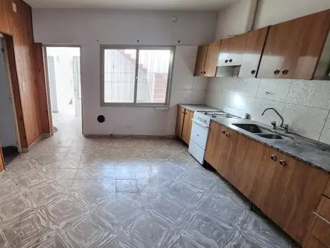 Casa en Alquiler con 1 cochera