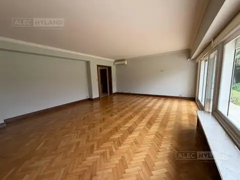 Casa en Venta en Acassuso Libertador  /  Solis, USD 1.100.000