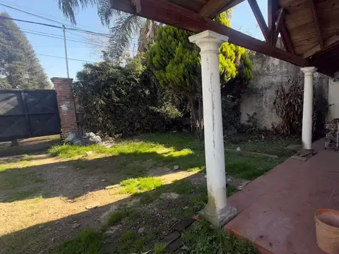 Casa en venta sobre lote propio en Manuel Alberti