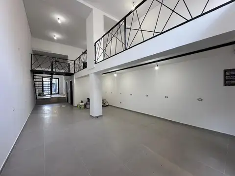 Hipolito Yrigoyen al 2400