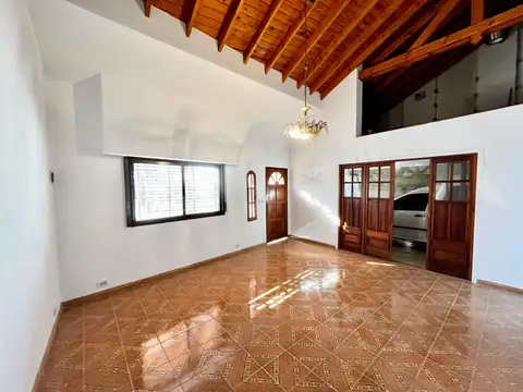 Casa en Venta en Parque Avellaneda, USD 190.000