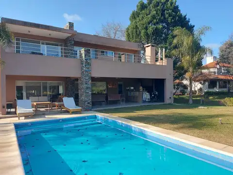 Casa en Alquiler Temporal de 4 dormitorios